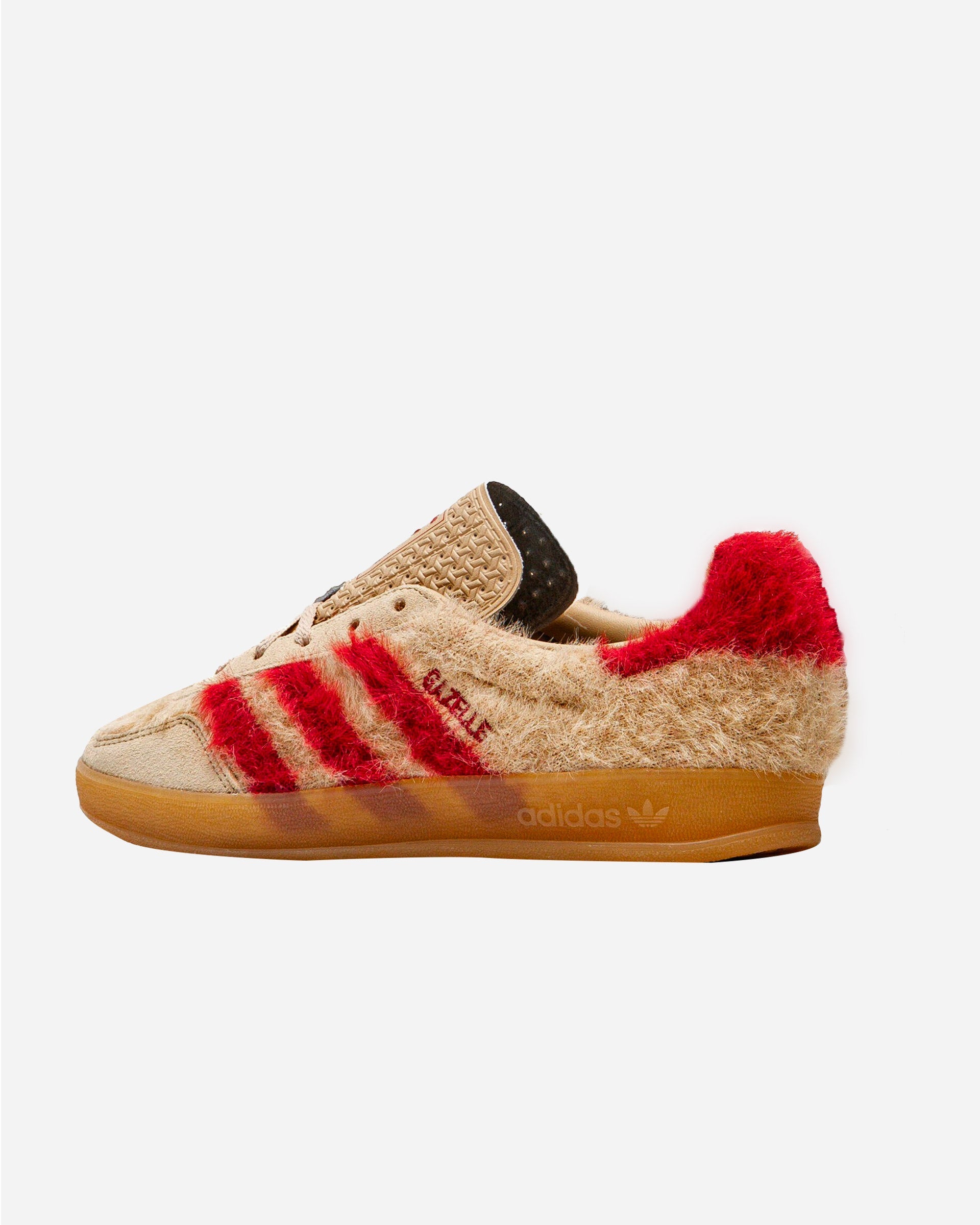 Gazelle Indoor W Magic Beige/Team Victory/Red Gum